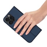 iPhone 16 Pro hoesje Slim Bookcase - Blauw