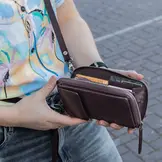 The Chesterfield Brand Malaga leren telefoontasje - Bruin