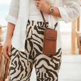 The Chesterfield Brand Malaga leren telefoontasje - Cognac