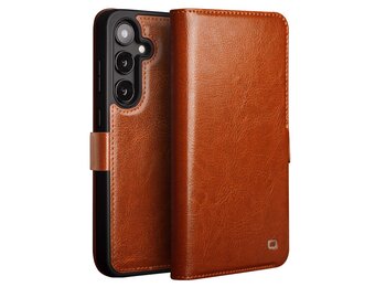 Qialino Samsung Galaxy S25 hoesje - Leren bookcase - Cognac