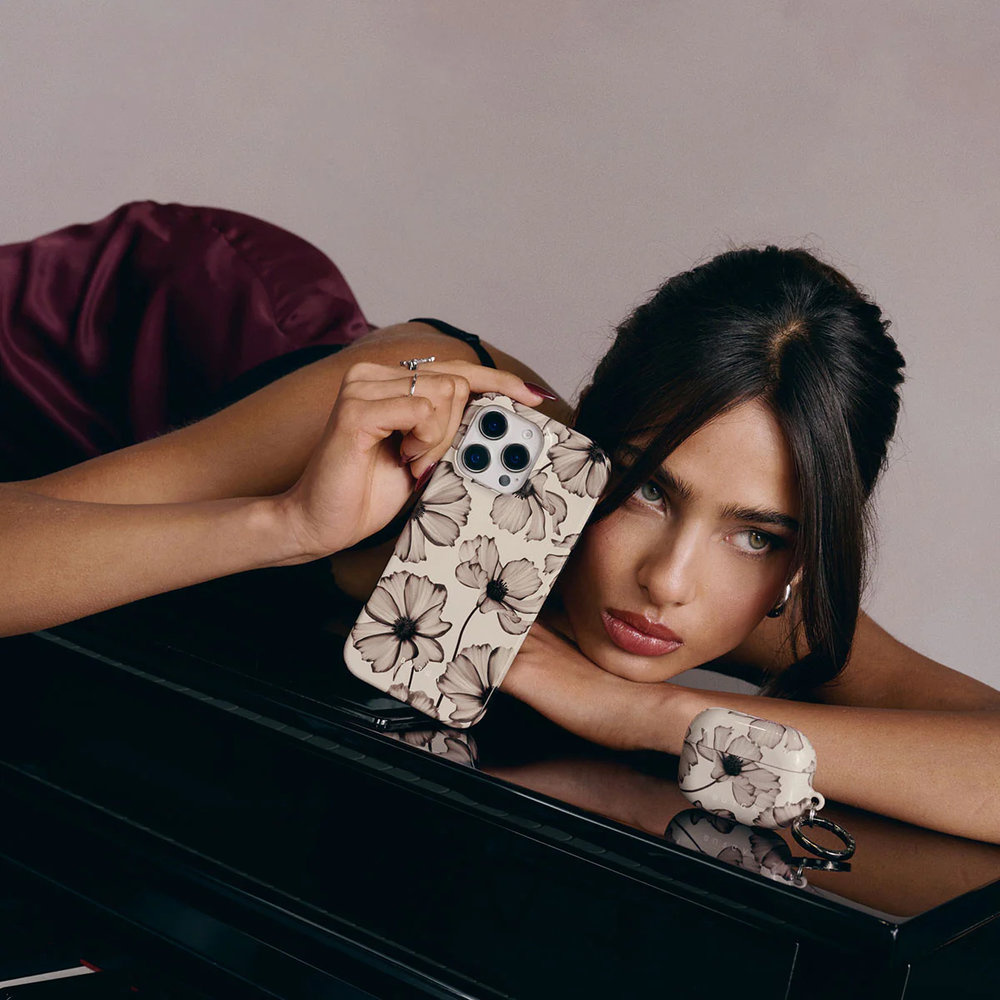 iPhone 17e / iPhone 16e Tough Backcover hoesje met Magsafe - Barely Yours