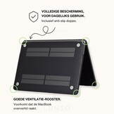 MacBook Pro 14 inch (2021-2024) cover hoes - Teddy Puffy Beige