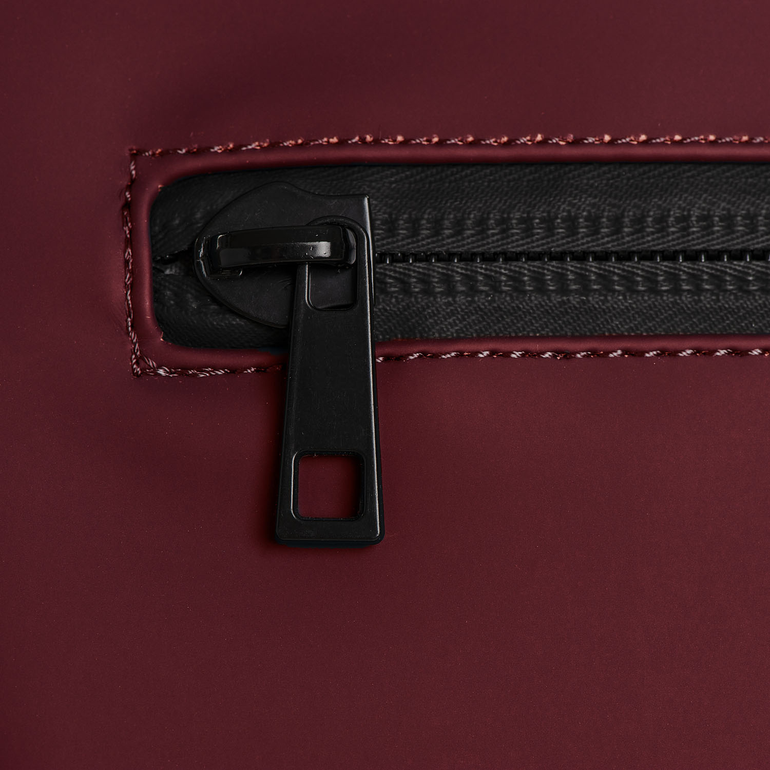 Highlands Rolltop Rugtas/Laptoptas - 15.6 inch Business Tas - Kunstleer - Verstelbare Schouderband - Burgundy