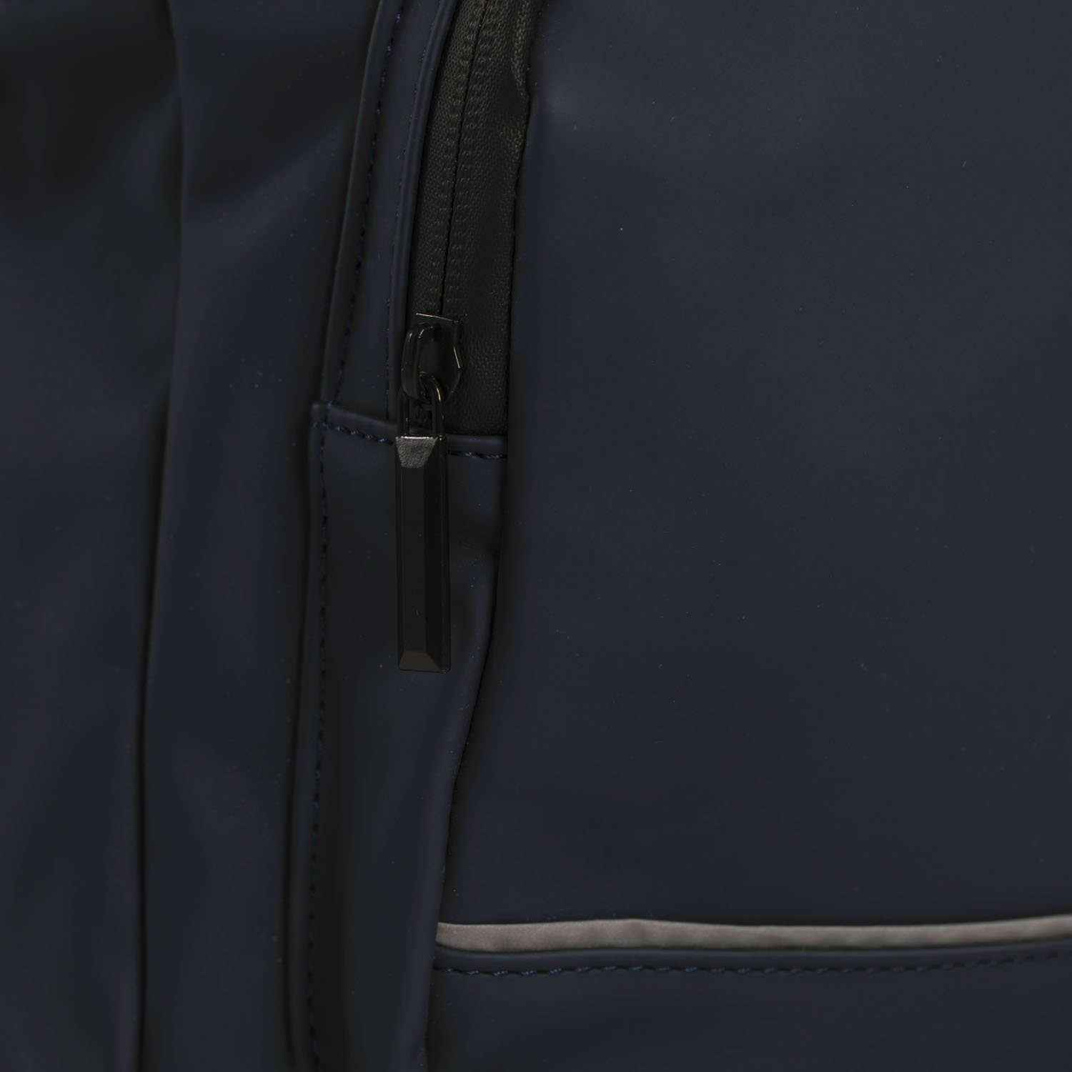 Spokane Laptoptas - Geschikt voor laptops tot 15 inch - Compact Design - Kunstleer - Marine Blauw