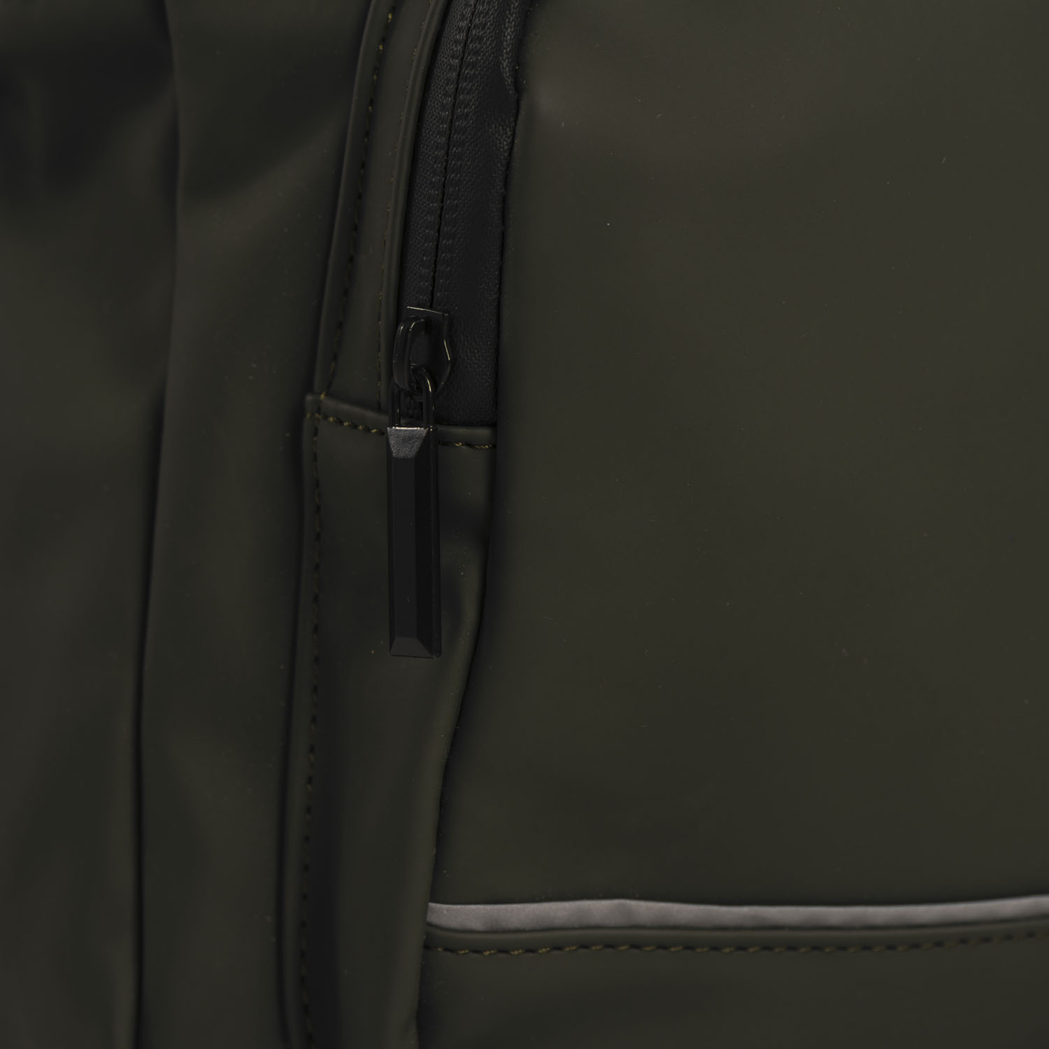 Spokane Laptoptas - Geschikt voor laptops tot 15 inch - Compact Design - Kunstleer - Mosgroen