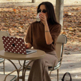 MacBook Air 13 inch (2022-2026) cover hoes case - Vintage Dots