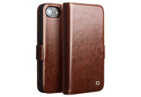 Qialino iPhone 17e / iPhone 16e hoesje - Leren bookcase - Magnetische sluiting - Bruin