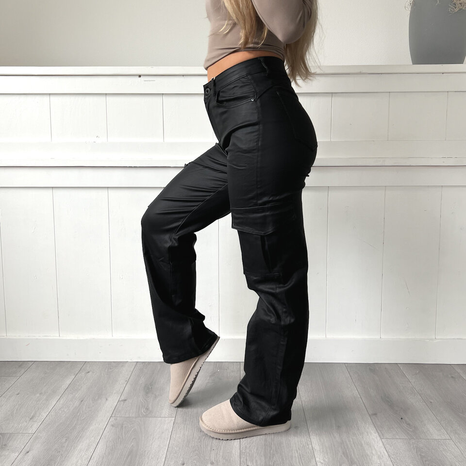 Coated Cargo Broek Zwart