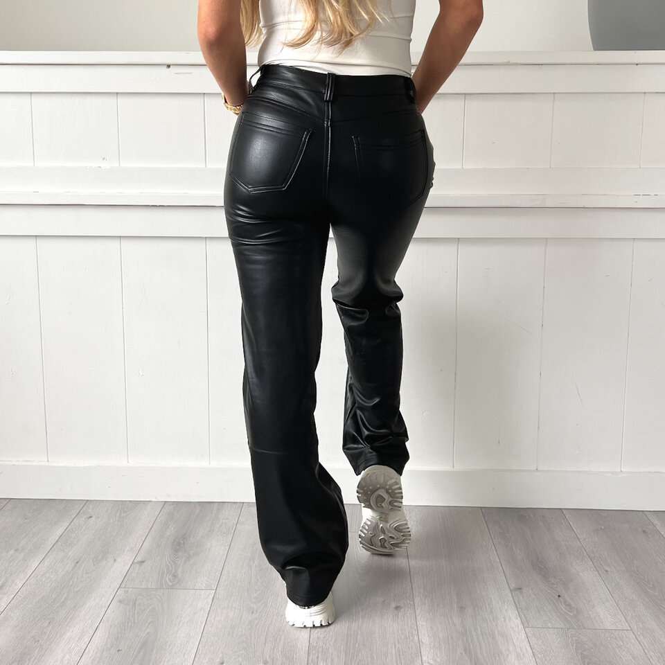 Straight Leatherlook Broek Zwart