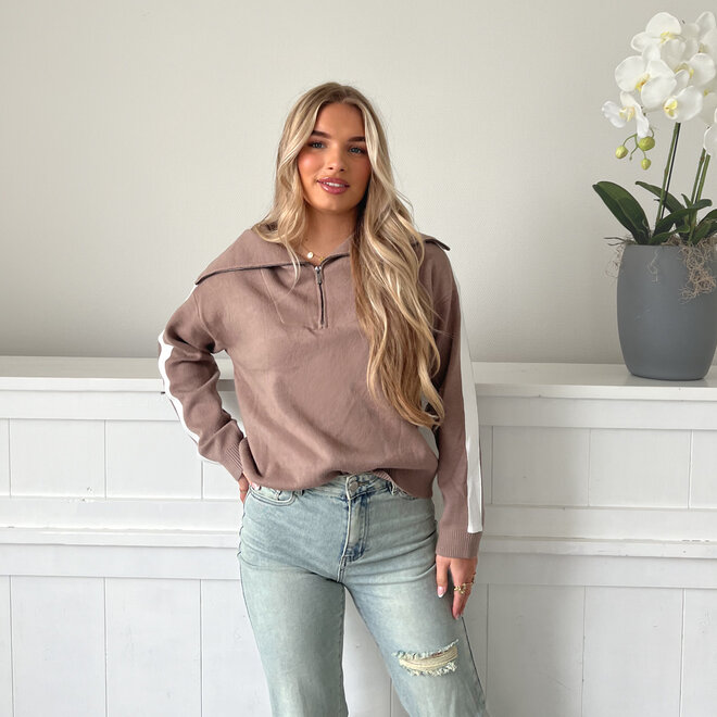 Emma Trui Taupe