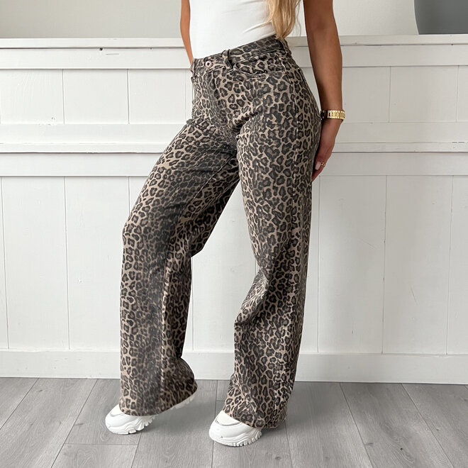 Leopard Dad Fit Jeans Bruin