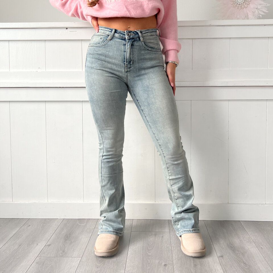 Lizzy Flared Jeans Blauw