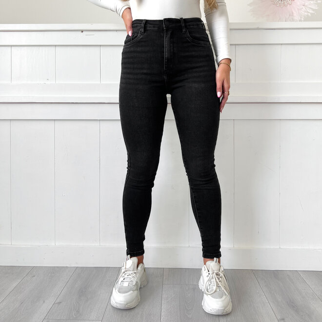 Nikki Skinny Jeans Zwart