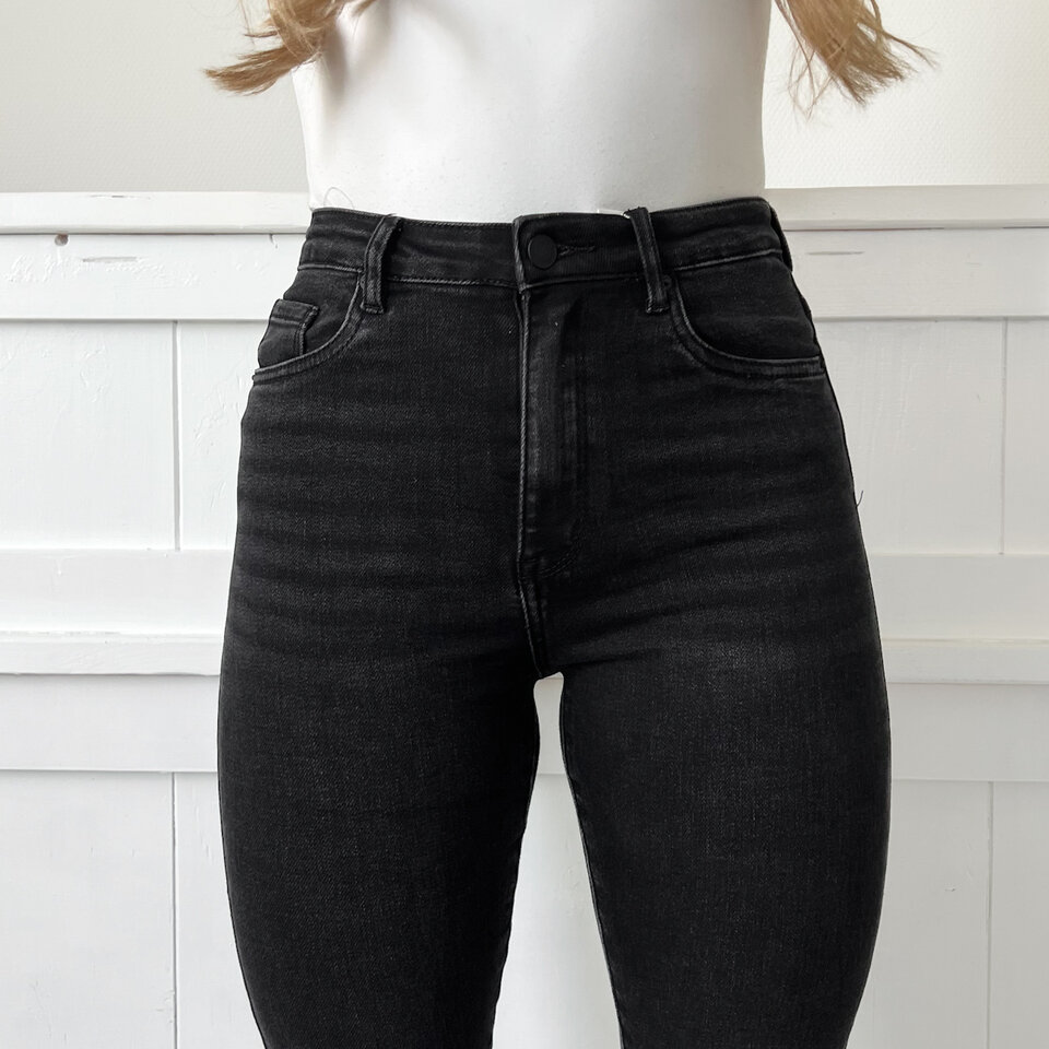 Nikki Skinny Jeans Zwart