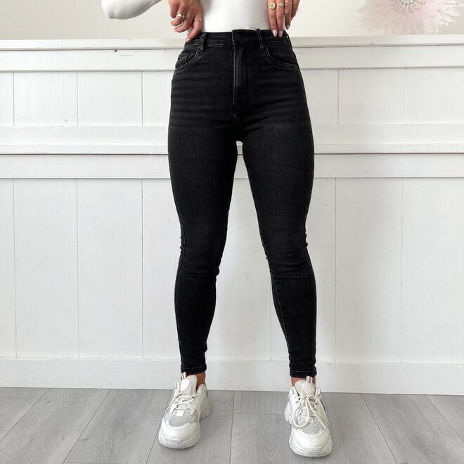 Nikki Skinny Jeans Zwart