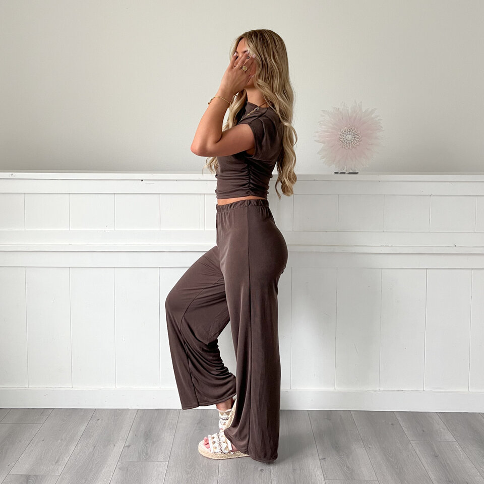 Barbara Set Bruin