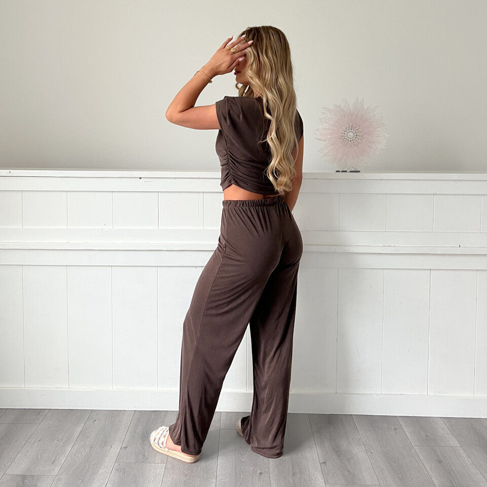 Barbara Set Bruin