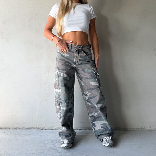 Camouflage Cargo Jeans
