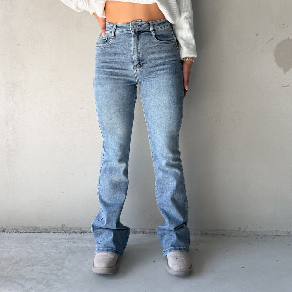 Marleen Flared Jeans Blauw