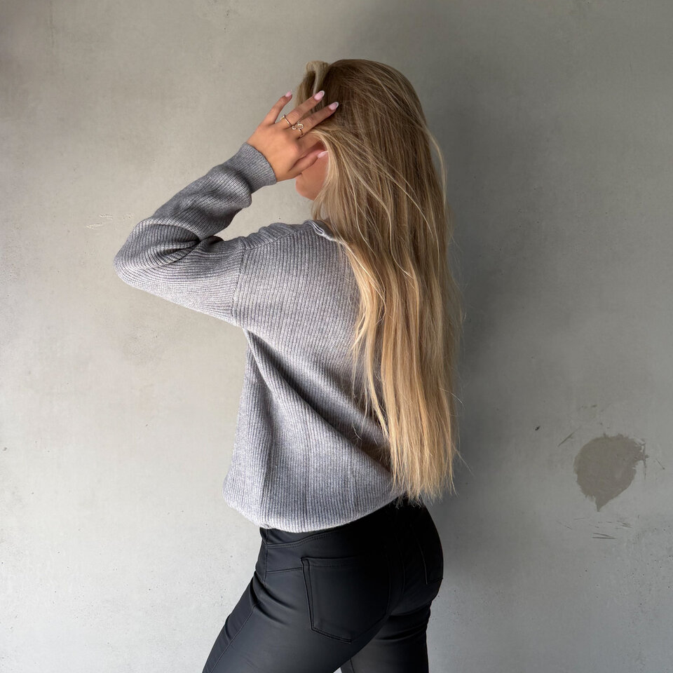 Emily Trui Grijs