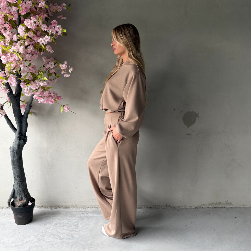 Elena Set Zand