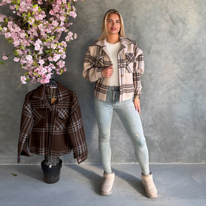 Thirza Ruiten Jas Beige