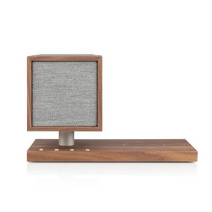 Tivoli Audio Revive AUX IN / BLUETOOTH / GELEIDE LAMP / LUIDSPREKER  / DRAADLOZE LADER - Walnoot Tivoli Audio Revive AUX IN / BLUETOOTH / GELEIDE LAMP / LUIDSPREKER  / DRAADLOZE LADER - Walnoot