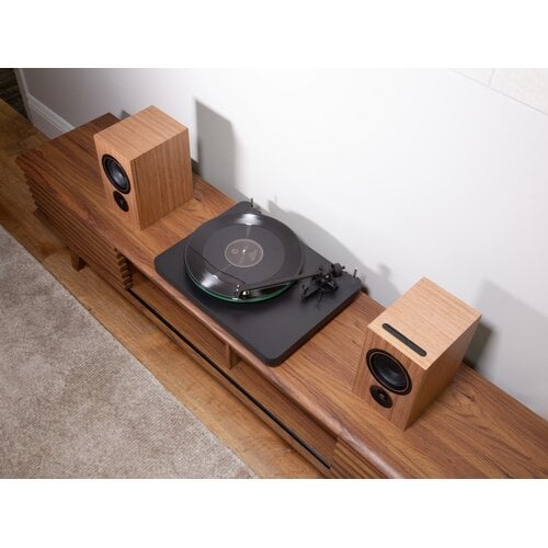 PSB Speakers PSB iQ2 Actieve Boekenplank Speakers met BluOs - Walnut Veneer (Paar) PSB Speakers PSB iQ2 Actieve Boekenplank Speakers met BluOs - Walnut Veneer (Paar)