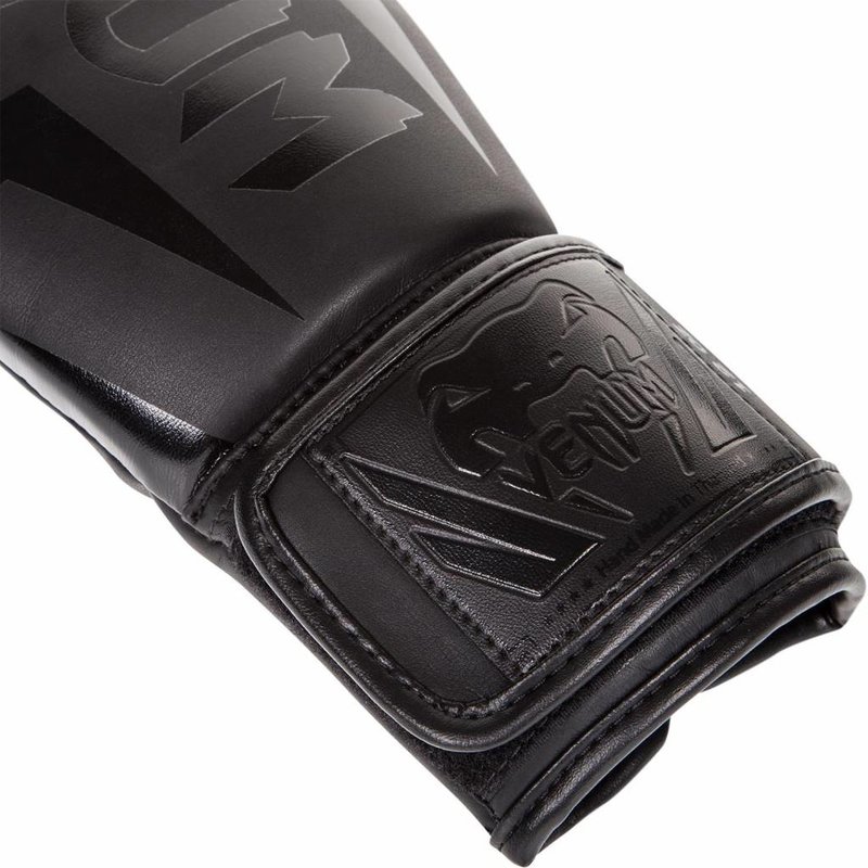 Venum Venum Boxing Gloves ELITE Black on Black Kickboxing Gloves