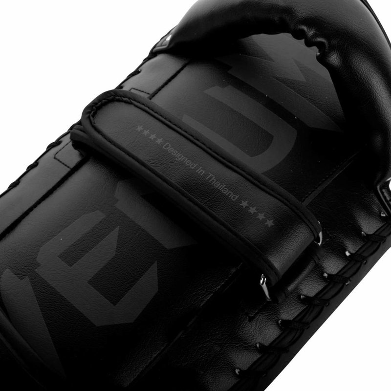 Venum Venum Giant Kick Pads Thai Pads Schwarz Schwarz