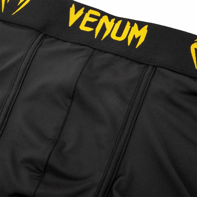 Venum Underwear Classic Boxer Black Yellow - FIGHTWEAR SHOP EUROPE