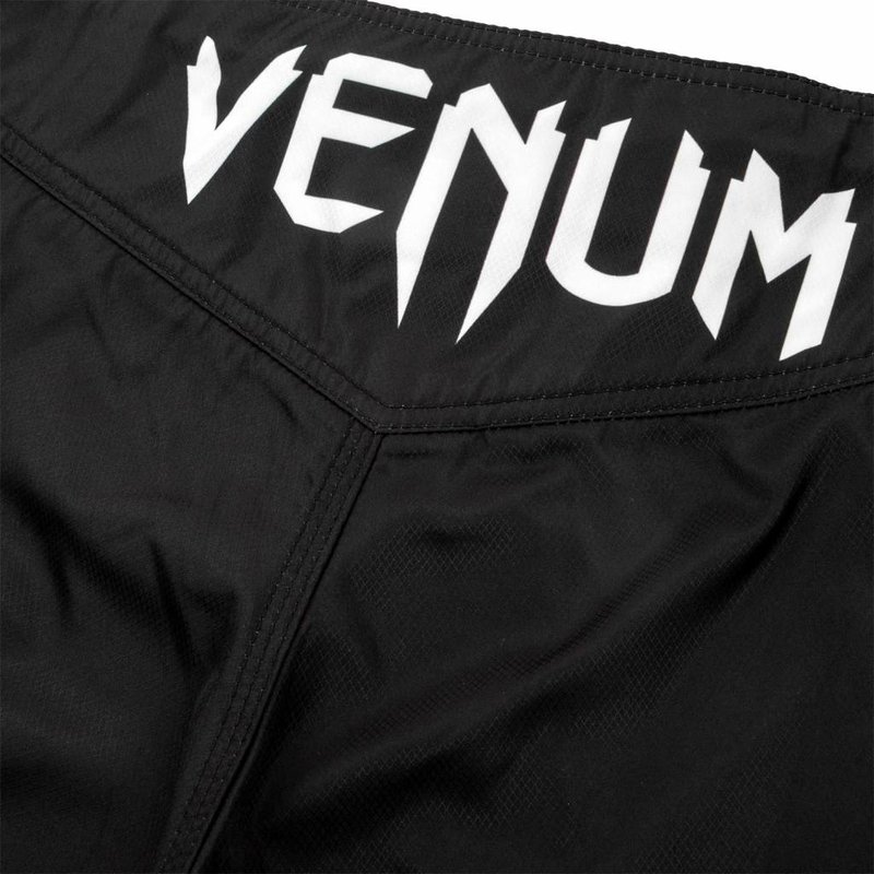 Venum Light 3.0 MMA Fightshorts Black White - FIGHTWEAR SHOP EUROPE