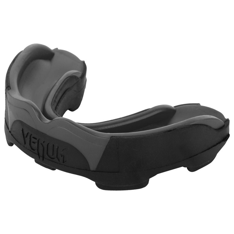 Venum Venum Predator Mondbeschermer Zwart Grijs Venum Mouthguard