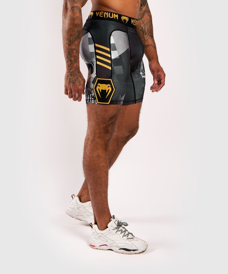 Venum Skull Compression Shorts Black Gold - FIGHTWEAR SHOP EUROPE