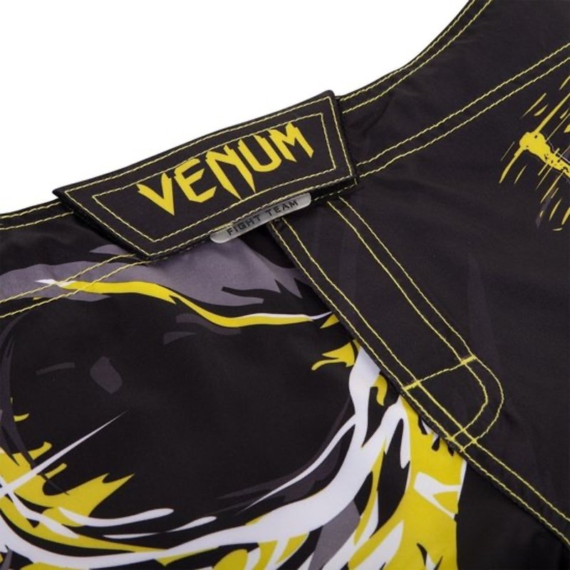 Venum Venum MMA Kleidung Fight Shorts Viking Schwarz Gelb