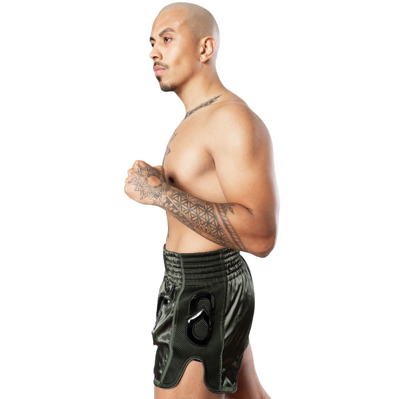 8 Weapons 8 Wapens Muay Thai Short Carbon Noir Olive Green