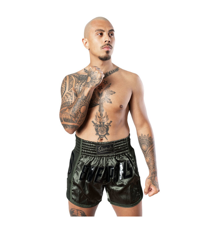 8 Weapons Muay Thai Short Carbon Noir Olive Grün
