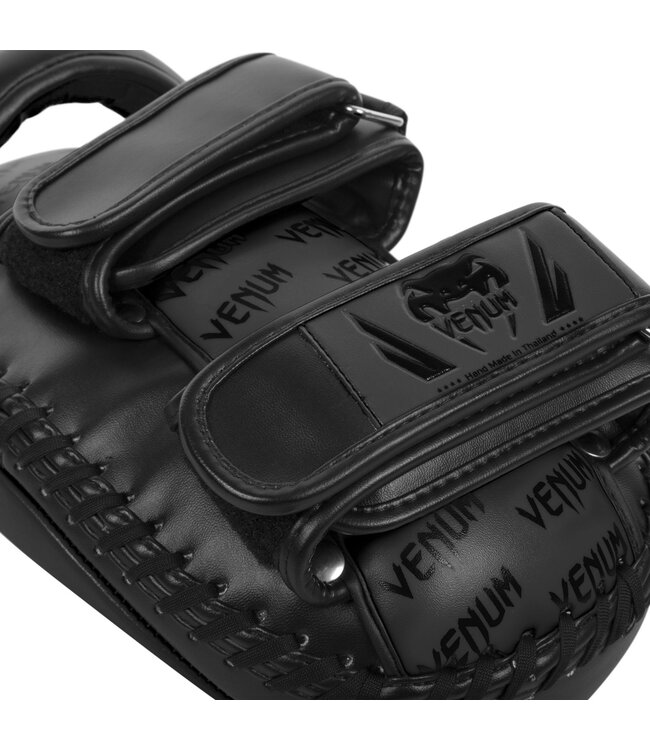 Venum Light Kick Pads Skintex Leather Black on Black