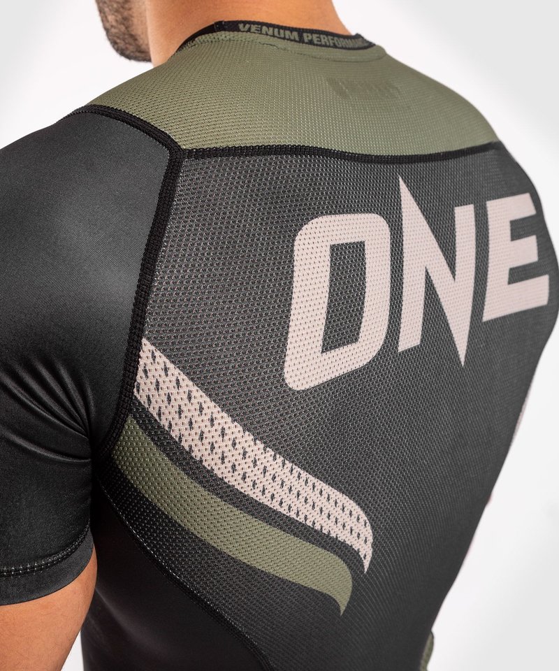 Venum Venum ONE FC Rashguard K/A Schwarz Khaki