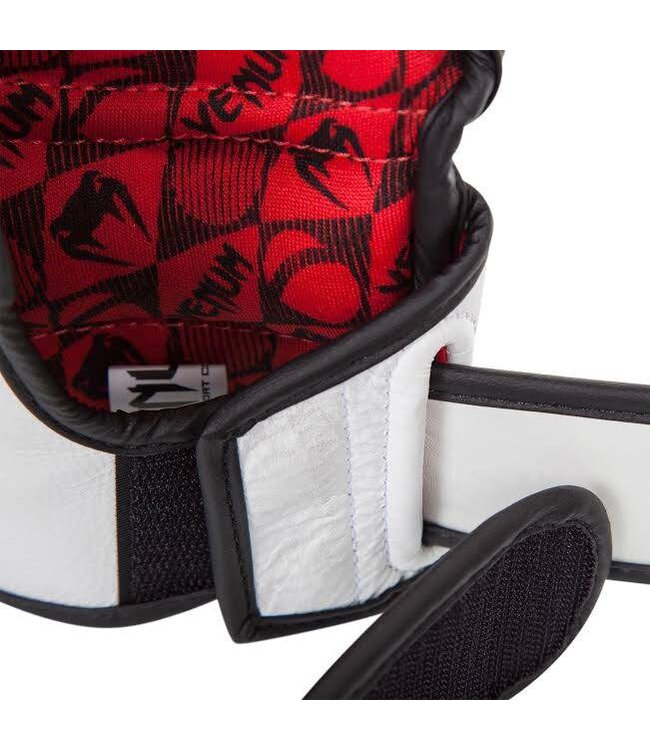 Venum MMA Handschoenen Undisputed 2.0 Zwart Wit MMA Gloves