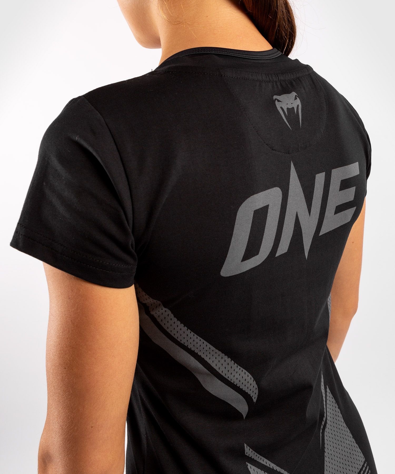 Venum ONE FC Impact T Shirt Women Black Black - FIGHTWEAR SHOP EUROPE