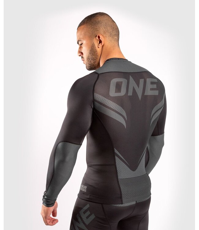 Venum Venum ONE FC Impact Rashguard L/A Schwarz Schwarz
