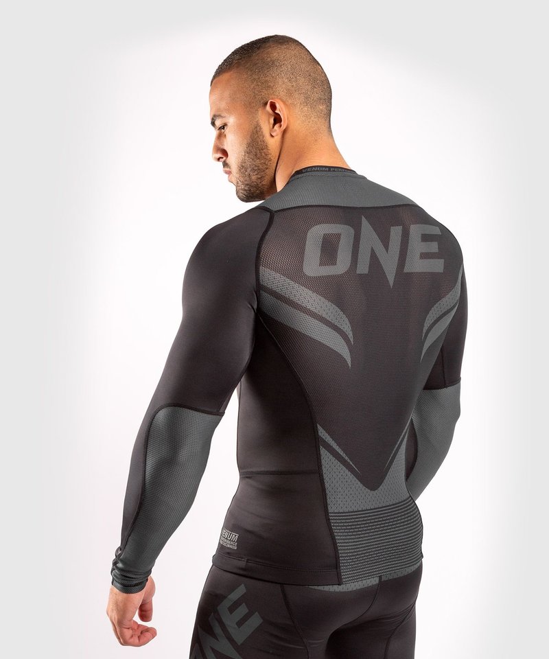 Venum Venum ONE FC Impact Rashguard L/S Zwart Zwart