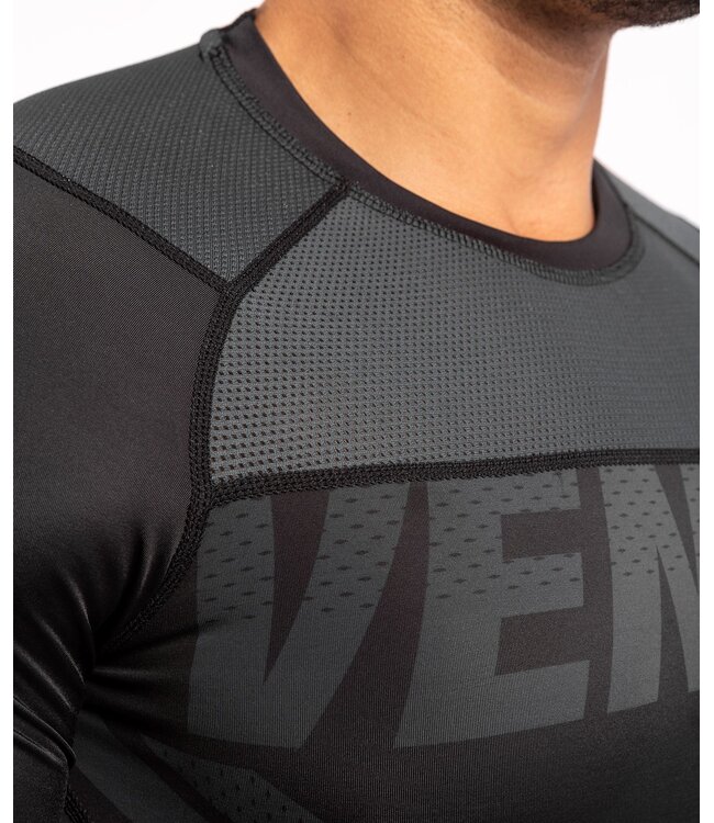 Venum ONE FC Impact Rashguard L/A Schwarz Schwarz