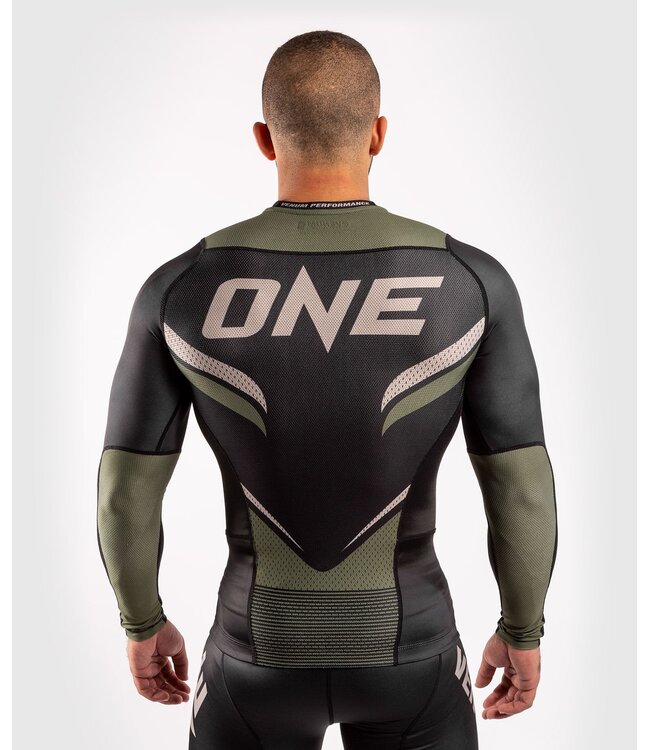 Venum ONE FC Impact Rashguard L/A Schwarz Khaki