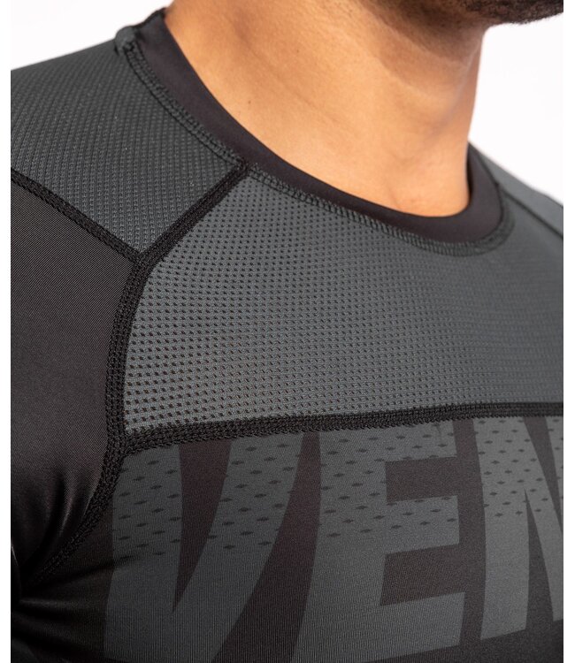 Venum ONE FC Impact Rashguard K/A Schwarz Schwarz