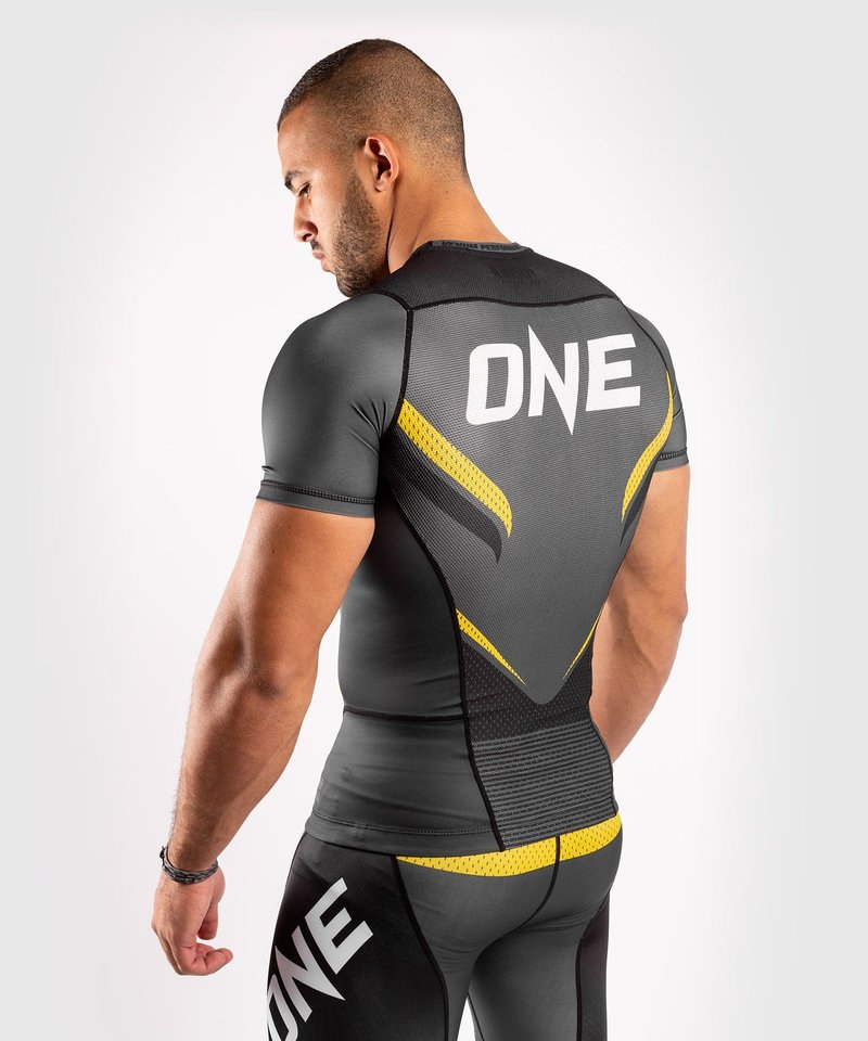 Venum Venum ONE FC Impact Rashguard S/S Grijs Geel