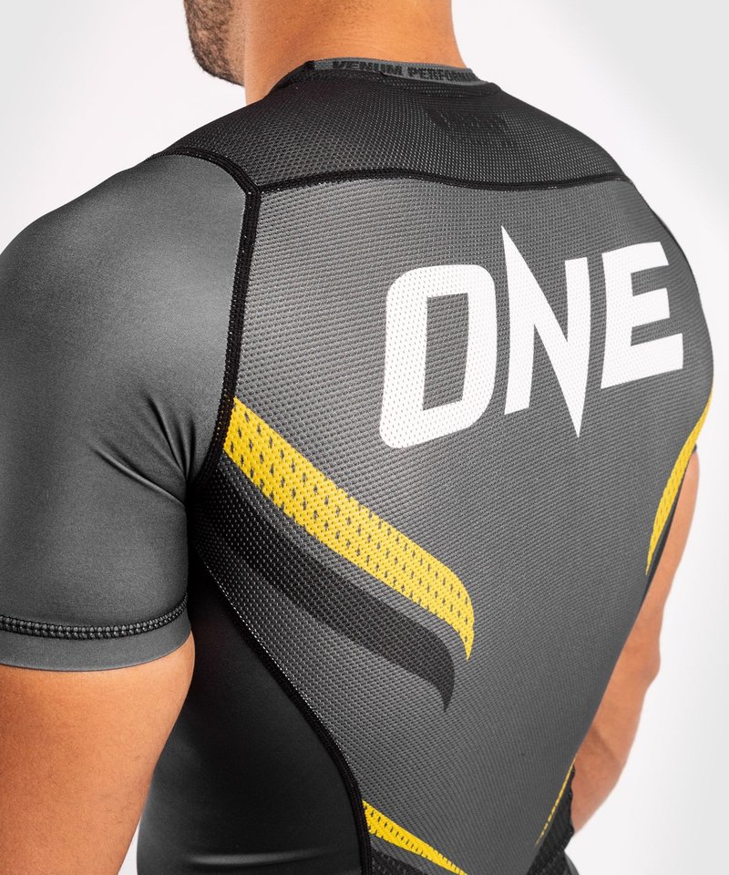 Venum Venum ONE FC Impact Rashguard S/S Grijs Geel