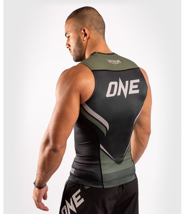 Venum ONE FC Impact Ärmelloser Rashguard Schwarz Khaki