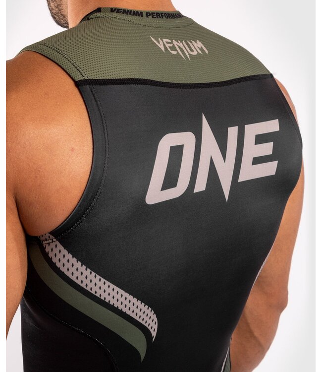 Venum ONE FC Impact Ärmelloser Rashguard Schwarz Khaki